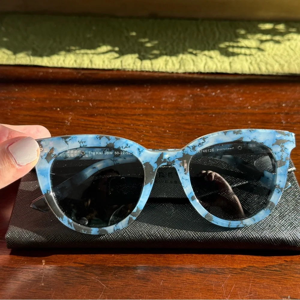 Price Revaux the Kiki polarized Sunglasses  blue tortoise and case - Picture 3 of 9